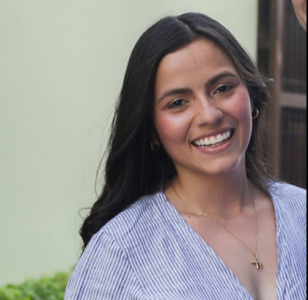 Meet your Posher, María
